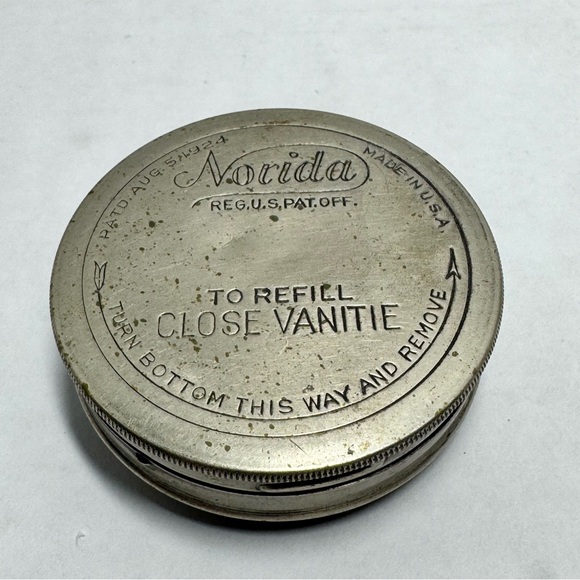 Vintage 1920s Norida Vanitie Refillable Compact with Mirror Empty Woman Makeup - Picture 4 of 10